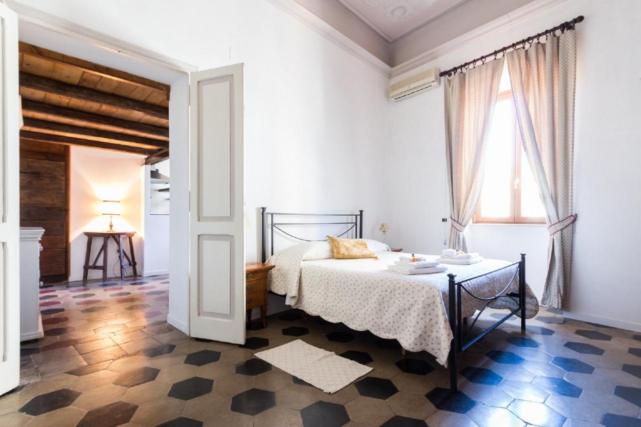 Sunny Apartment Navona Square Rome Luaran gambar